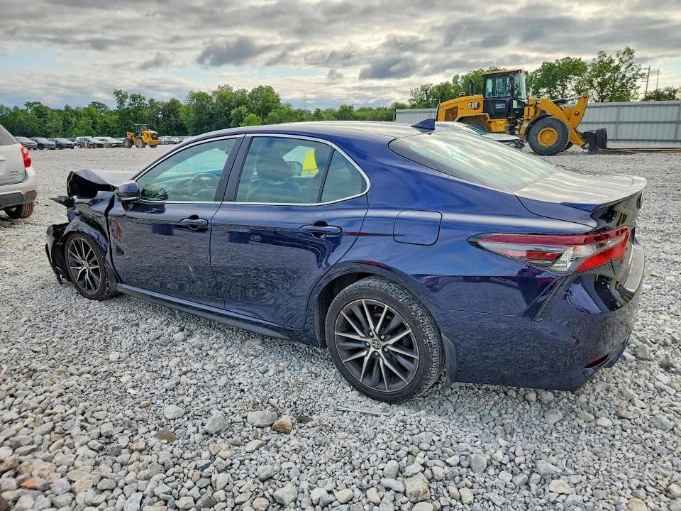 2022 TOYOTA CAMRY HYBRID SE 2