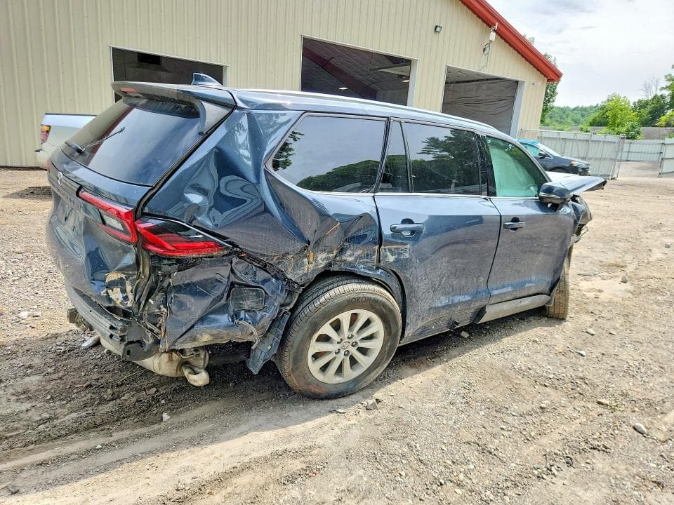2026 TOYOTA GRAND HIGHLANDER XLE 3