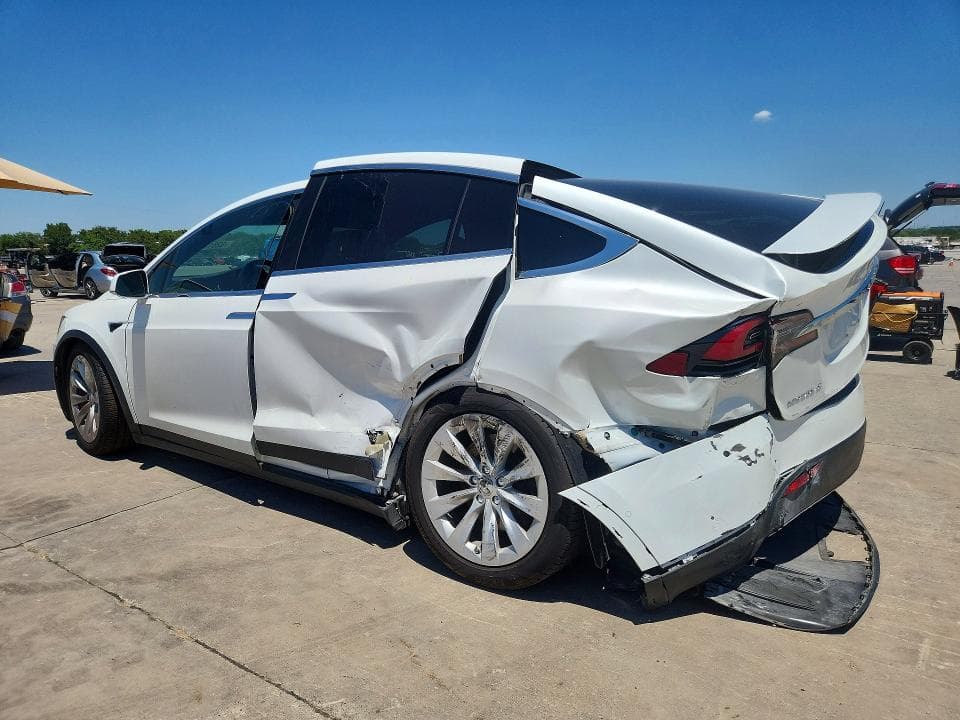 2018 TESLA MODEL X 2