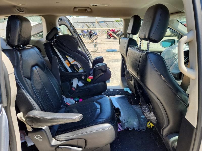 2020 CHRYSLER PACIFICA TOURING L 11