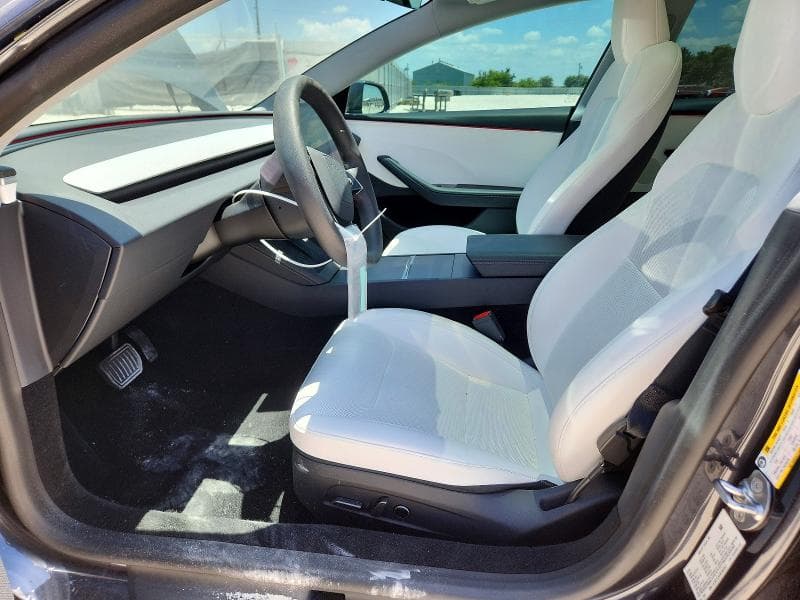 2025 TESLA MODEL 3 7