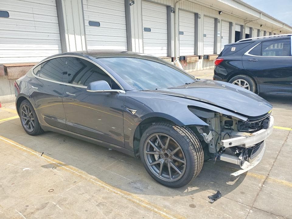 2018 TESLA MODEL 3 4