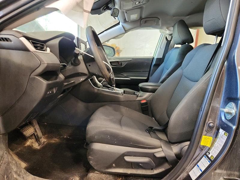 2020 TOYOTA RAV4 LE 7