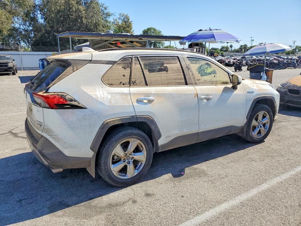 2020 TOYOTA RAV4 LIMITED 3