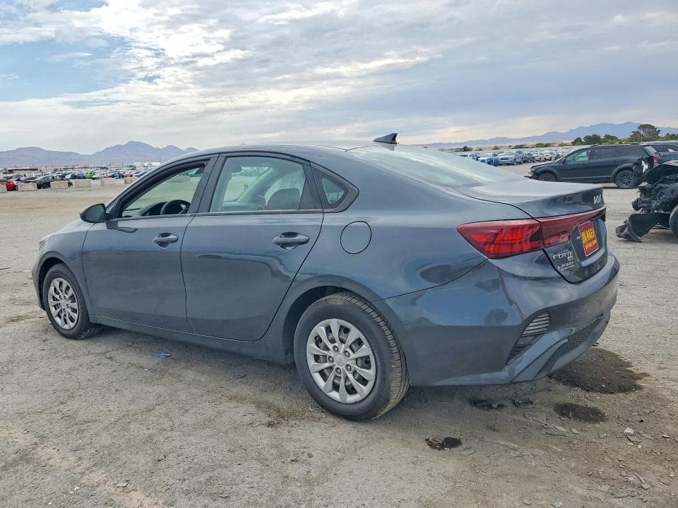 2022 KIA FORTE FE 2
