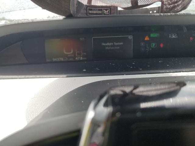 2020 TOYOTA PRIUS LIMITED 9