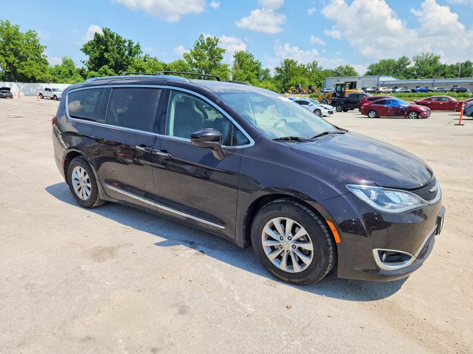 2018 CHRYSLER PACIFICA TOURING L 4