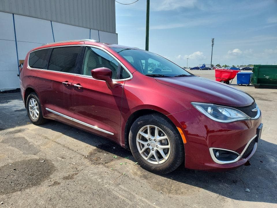 2020 CHRYSLER PACIFICA TOURING L 4