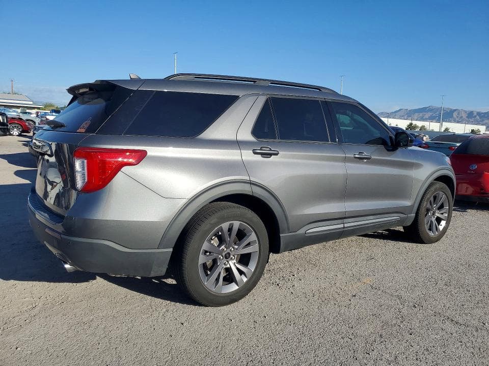 2023 FORD EXPLORER XLT 3