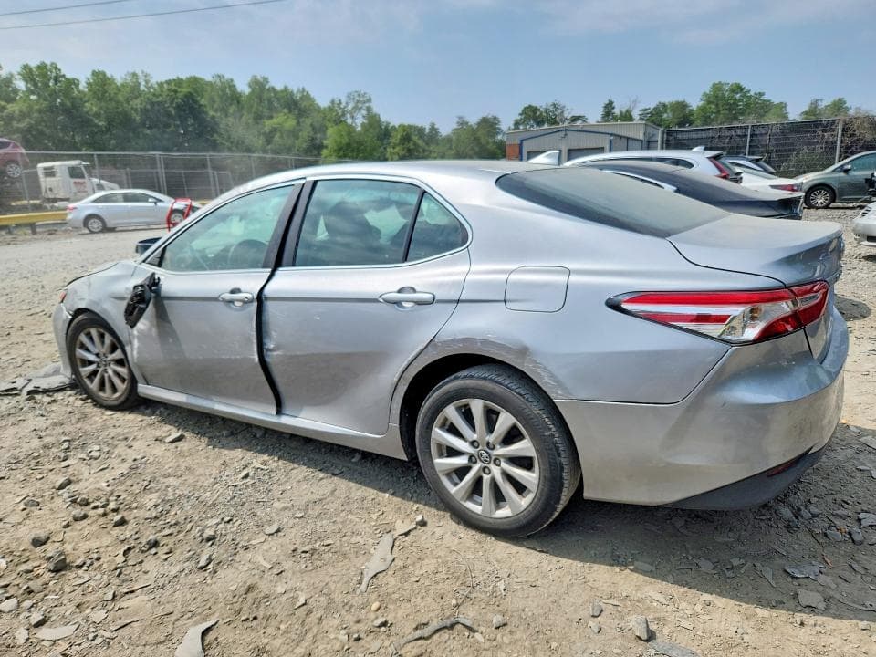 2020 TOYOTA CAMRY LE 2