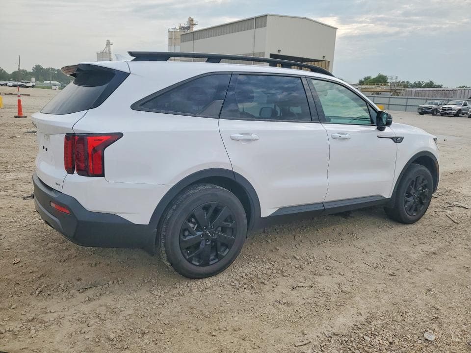2023 KIA SORENTO S 3