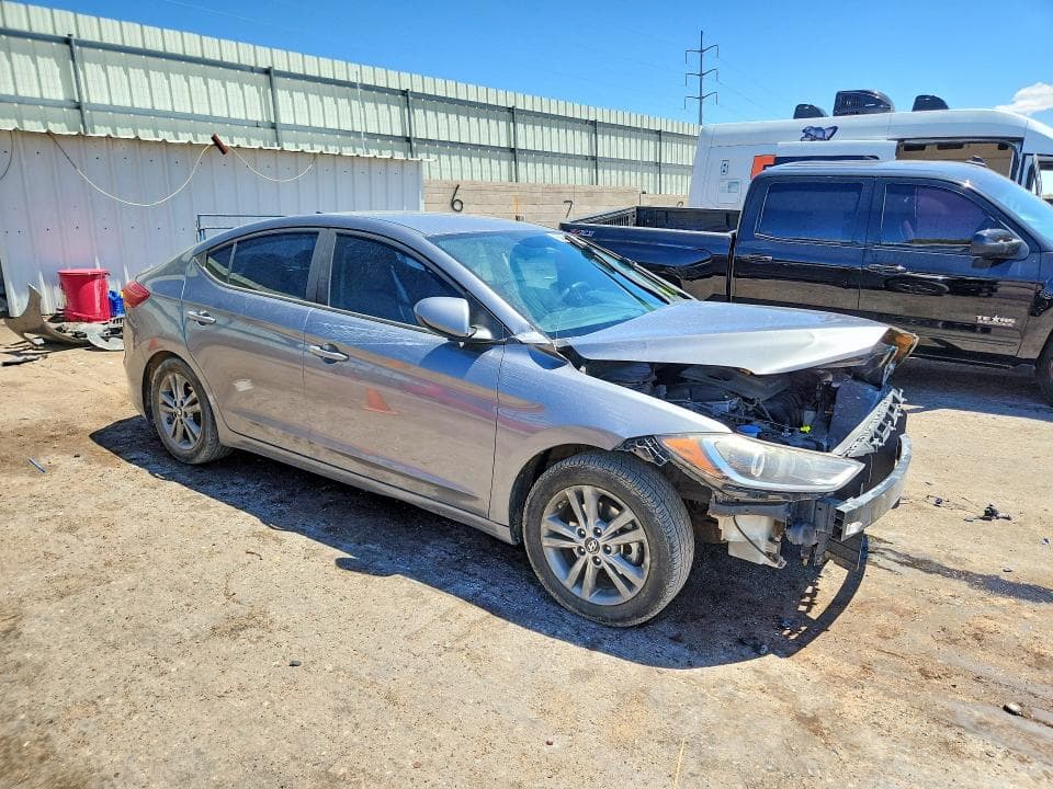 2018 HYUNDAI ELANTRA 4