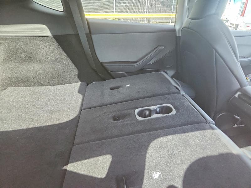 2026 TESLA MODEL Y 10