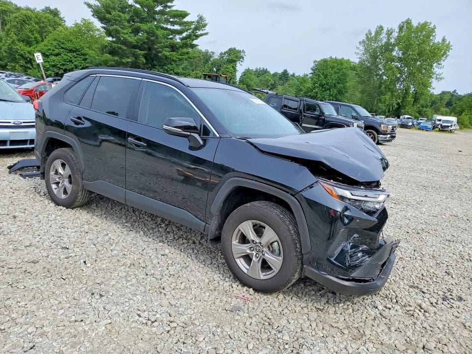 2025 TOYOTA RAV4 XLE 4