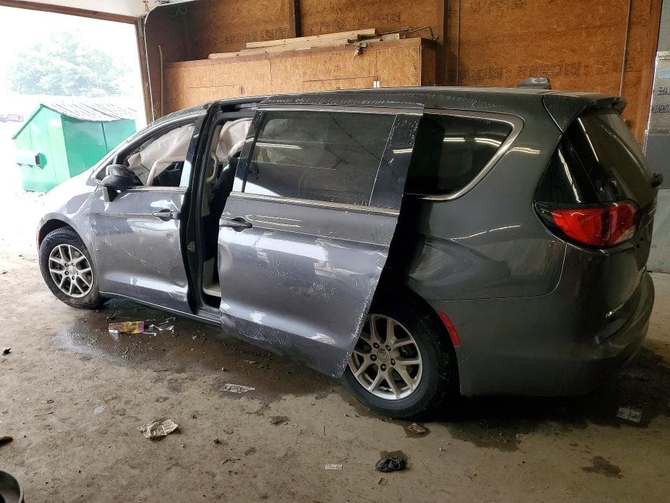 2017 CHRYSLER PACIFICA TOURING 2