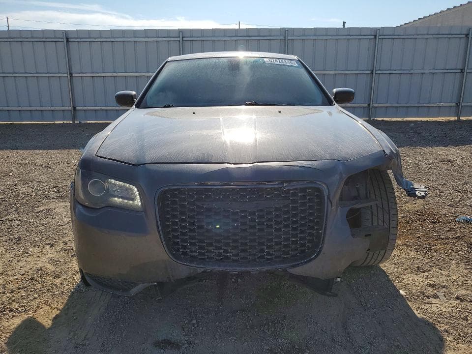 2019 CHRYSLER 300 TOURING 5
