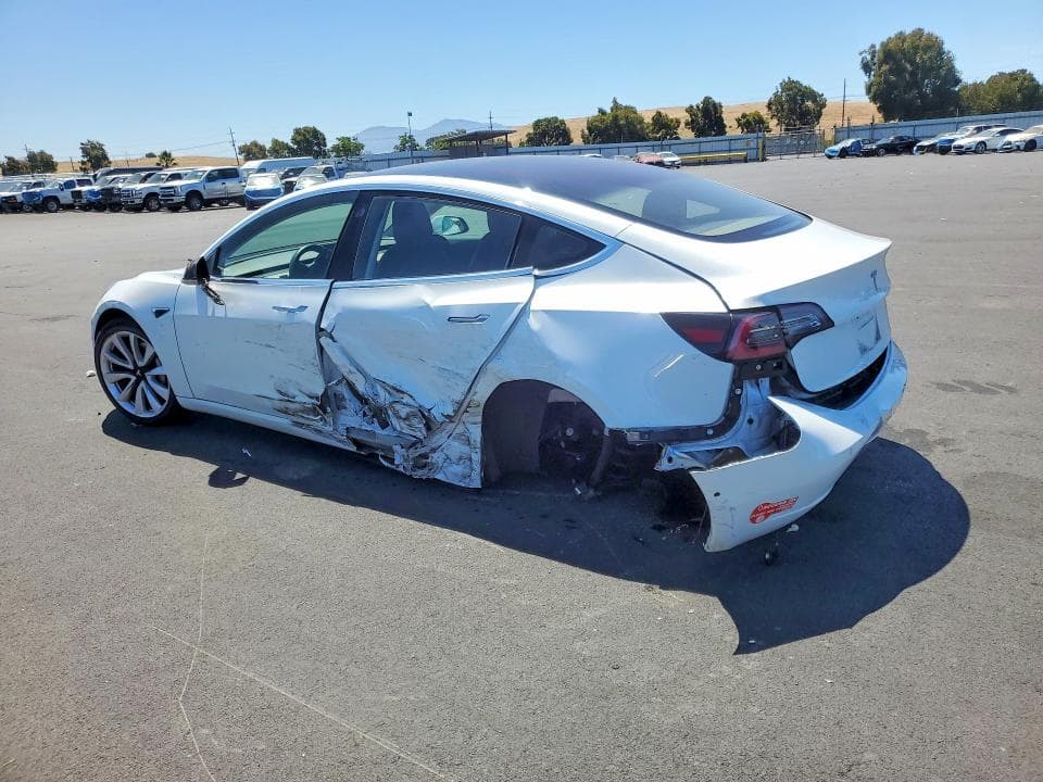 2018 TESLA MODEL 3 2