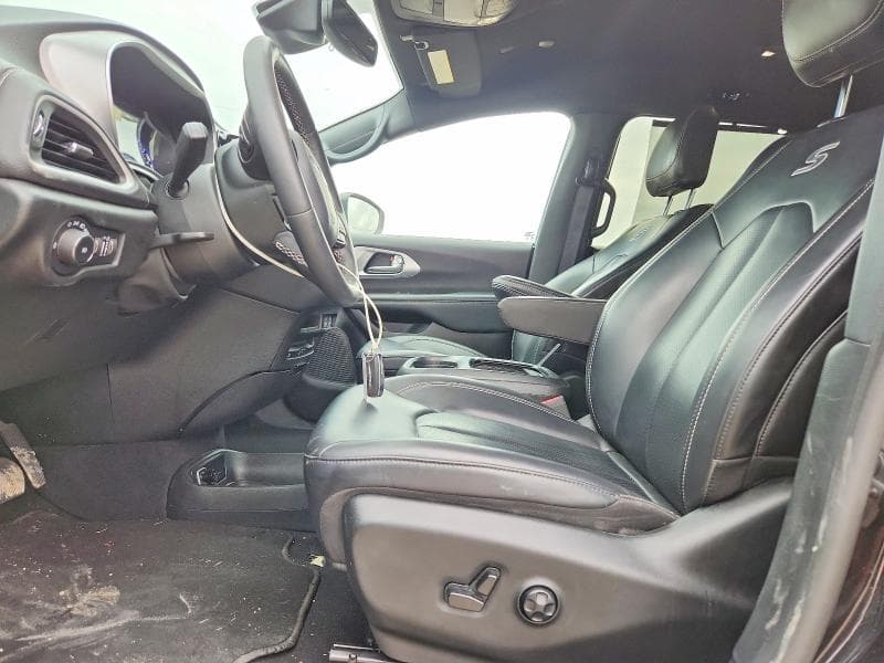 2023 CHRYSLER PACIFICA TOURING L 7
