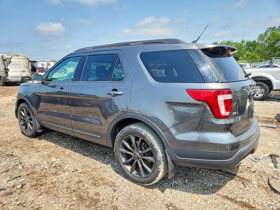 2018 FORD EXPLORER XLT 2