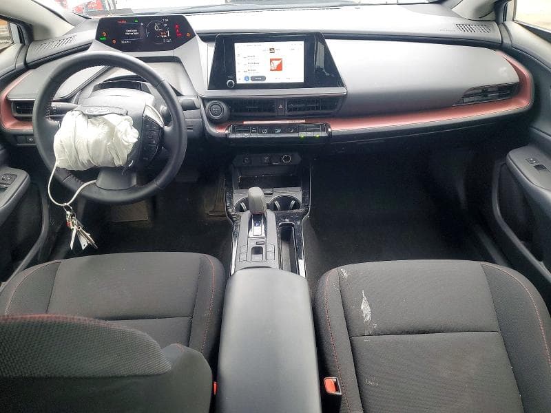 2024 TOYOTA PRIUS PRIME SE 8