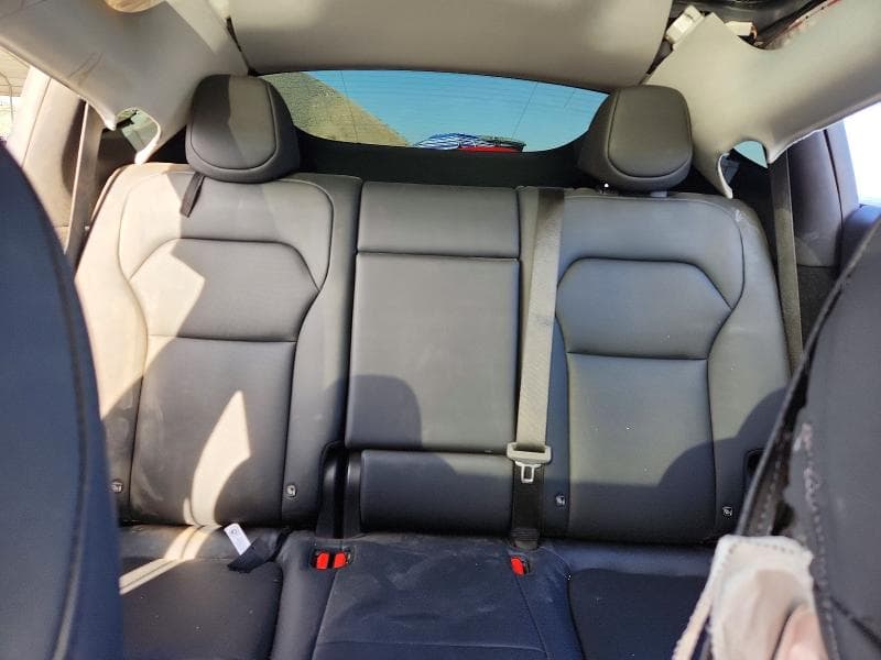2026 TESLA MODEL Y 10