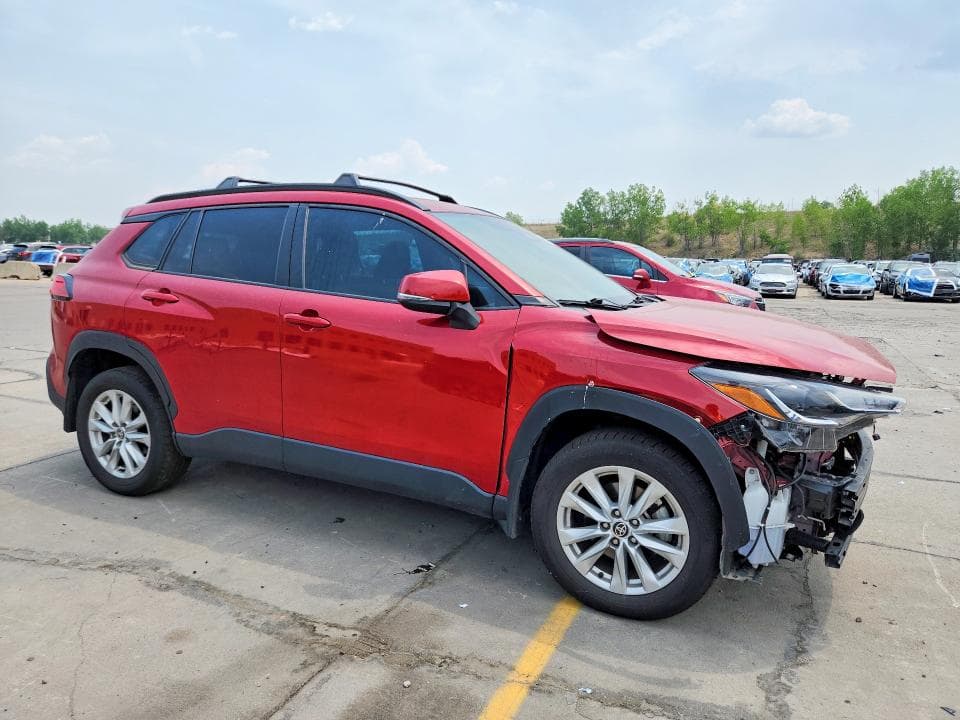 2023 TOYOTA COROLLA CROSS LE 4