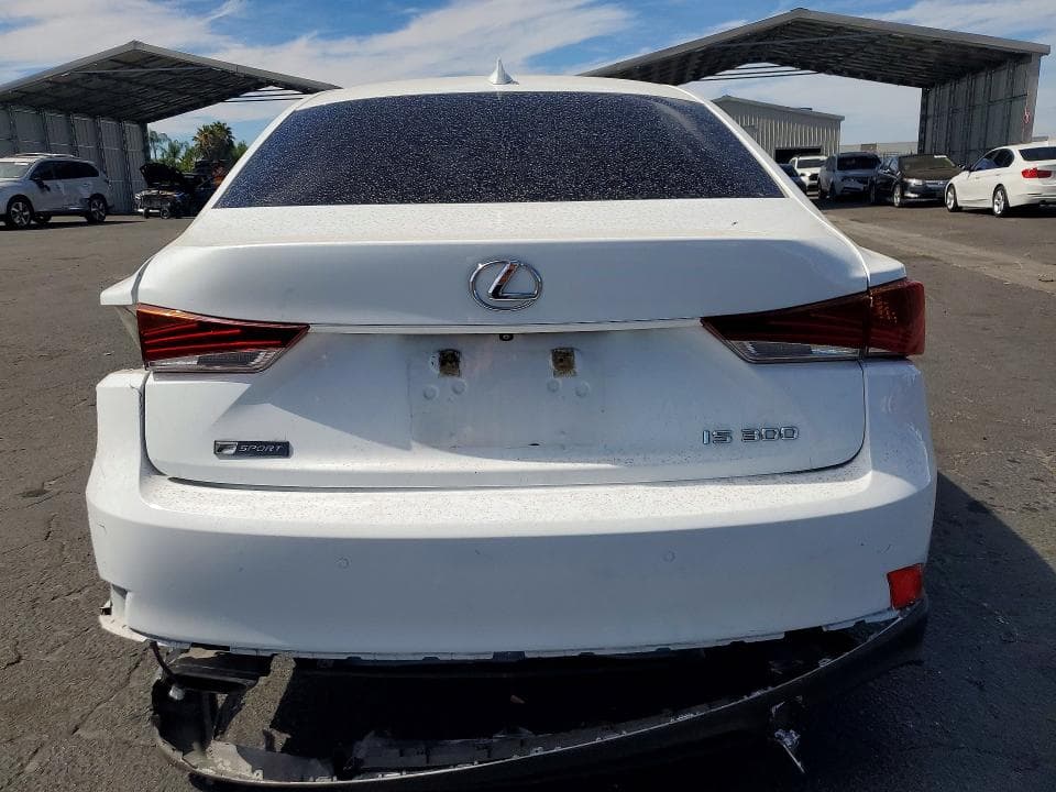 2018 LEXUS IS 300 6