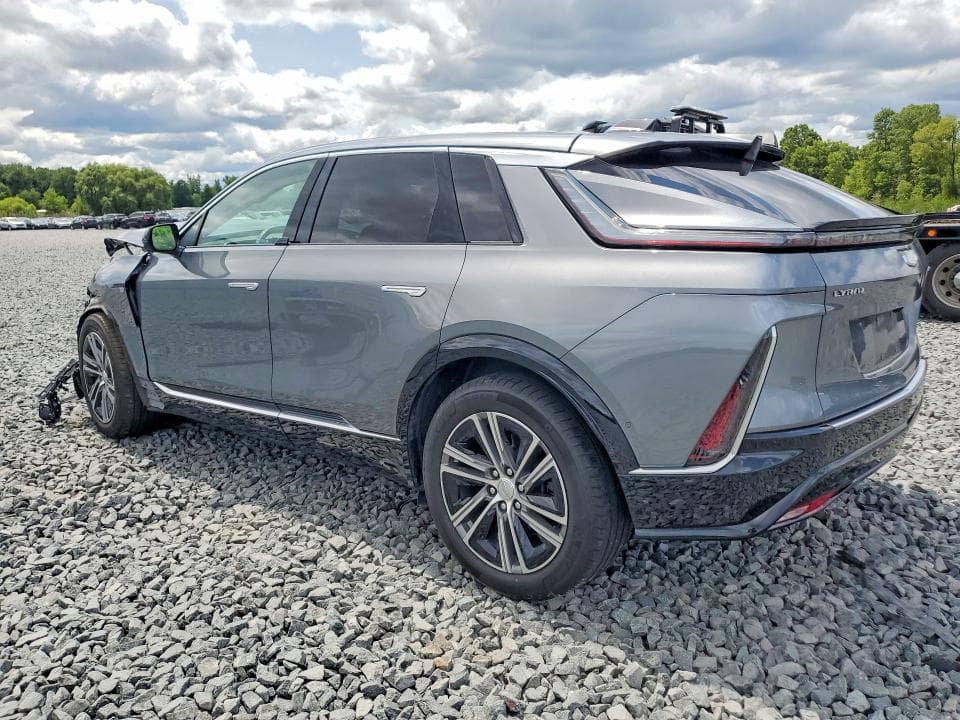 2023 CADILLAC LYRIQ LUXURY 2