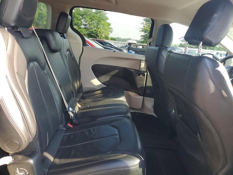 2019 CHRYSLER PACIFICA TOURING L 11