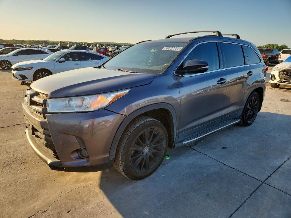 2019 TOYOTA HIGHLANDER SE - 1