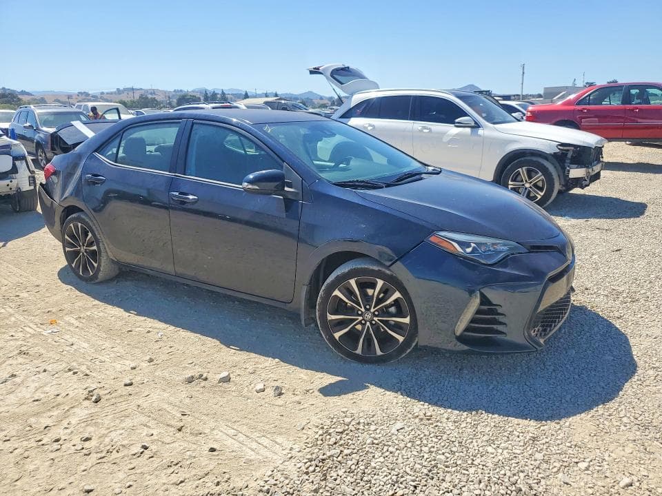 2018 TOYOTA COROLLA SE 4