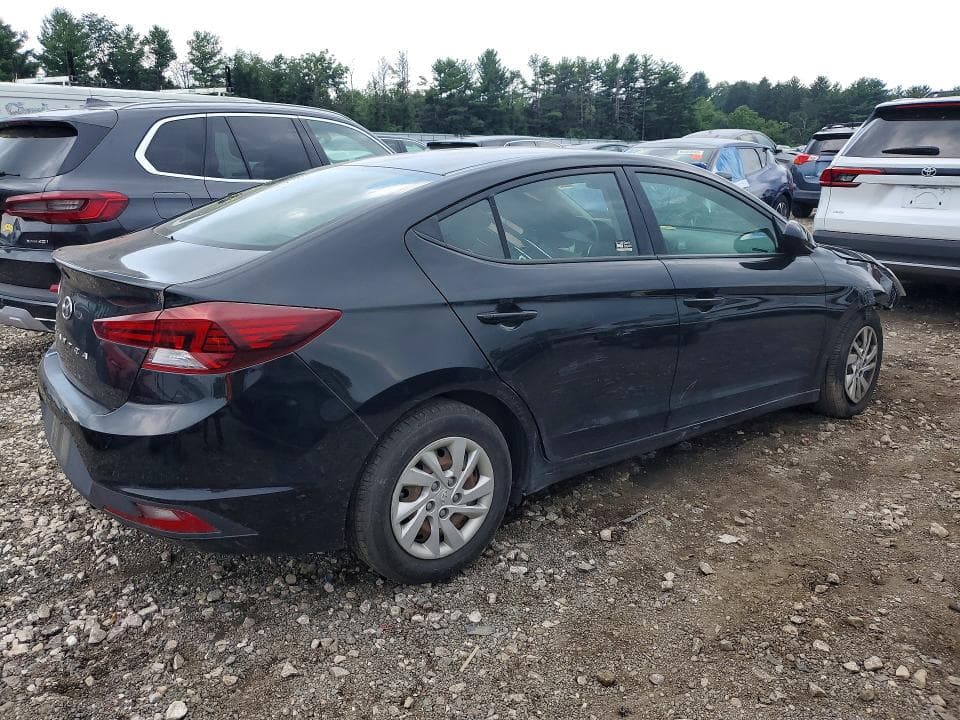 2019 HYUNDAI ELANTRA SE 3