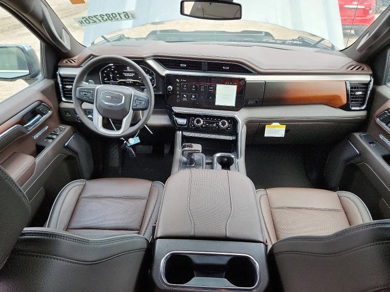 2025 GMC SIERRA K1500 DENALI 8