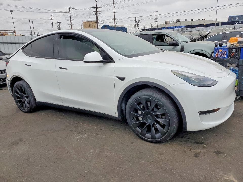 2022 TESLA MODEL Y 4