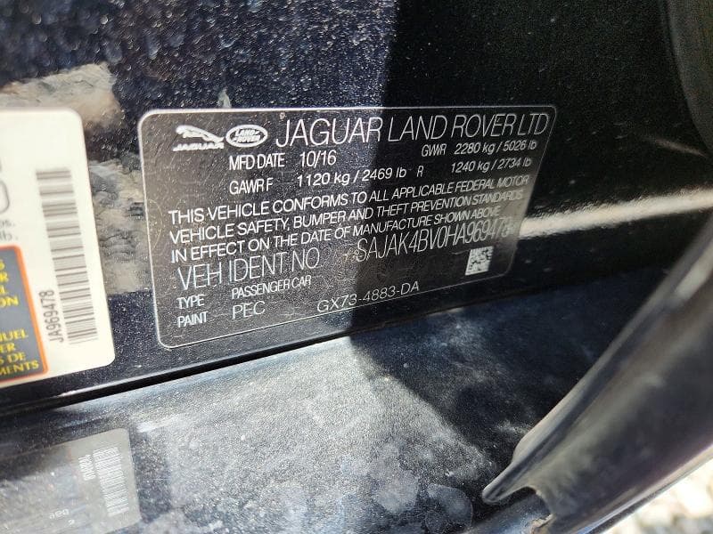 2017 JAGUAR XE PRESTIGE 12