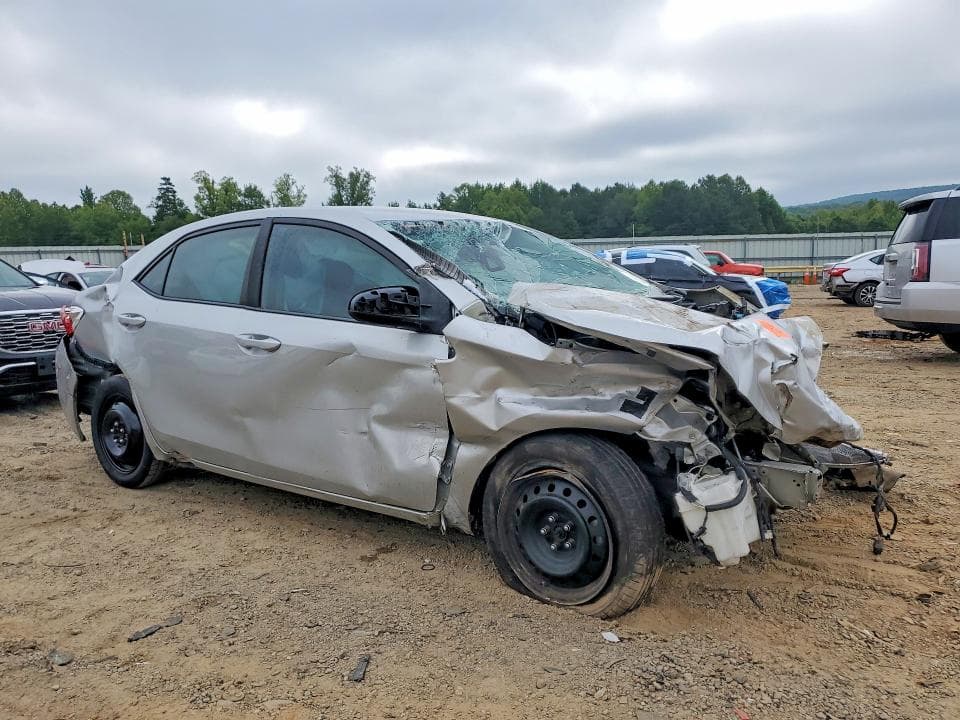 2018 TOYOTA COROLLA LE 4