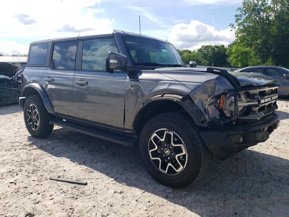 2024 FORD BRONCO OUTER BANKS 4