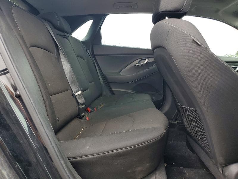 2018 HYUNDAI ELANTRA GT BASE BASE 10