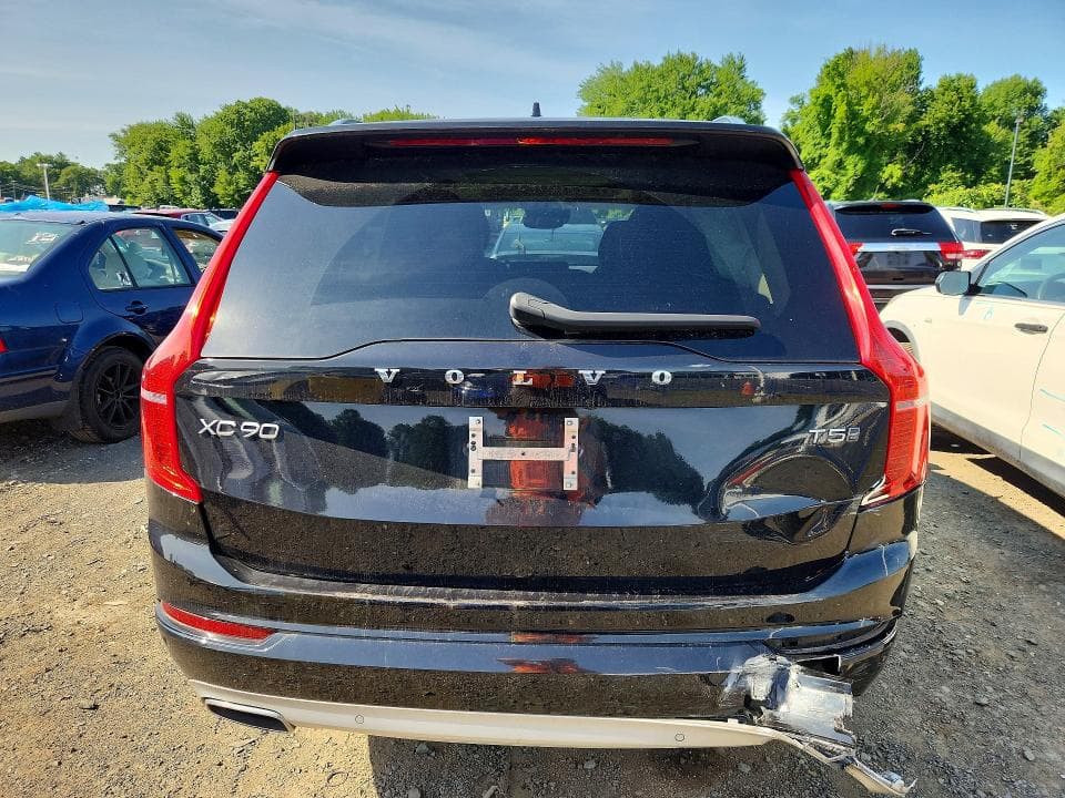2020 VOLVO XC90 T5 MOMENTUM 6