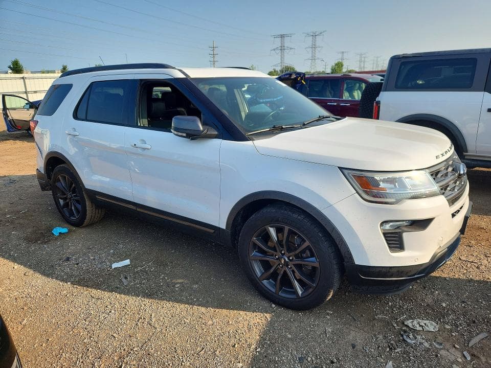 2018 FORD EXPLORER XLT 4