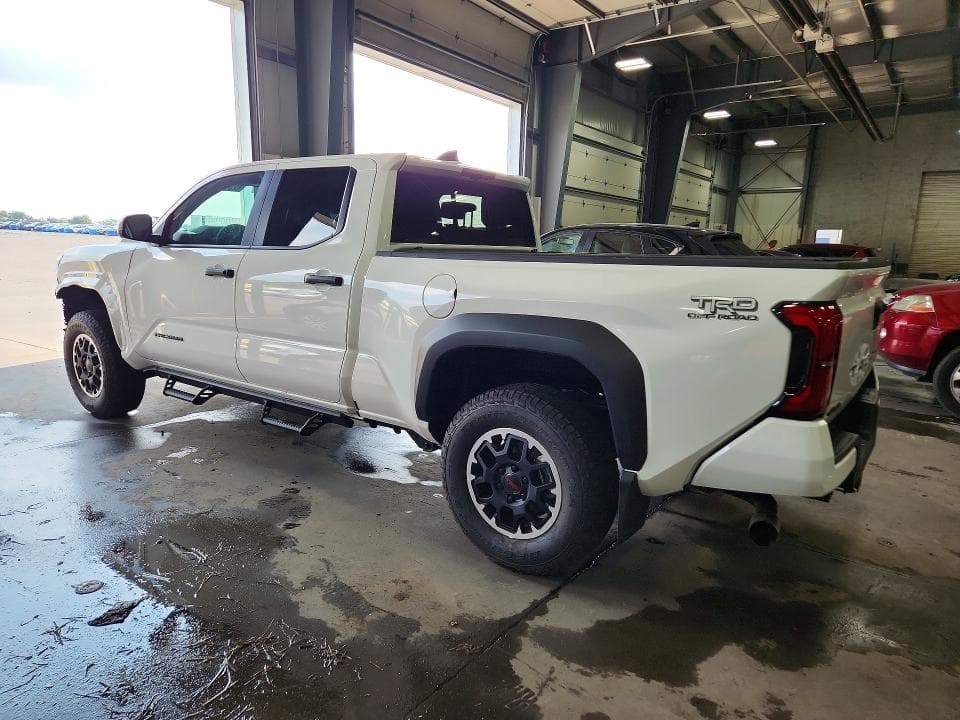 2026 TOYOTA TACOMA TRD OFF-ROAD 2