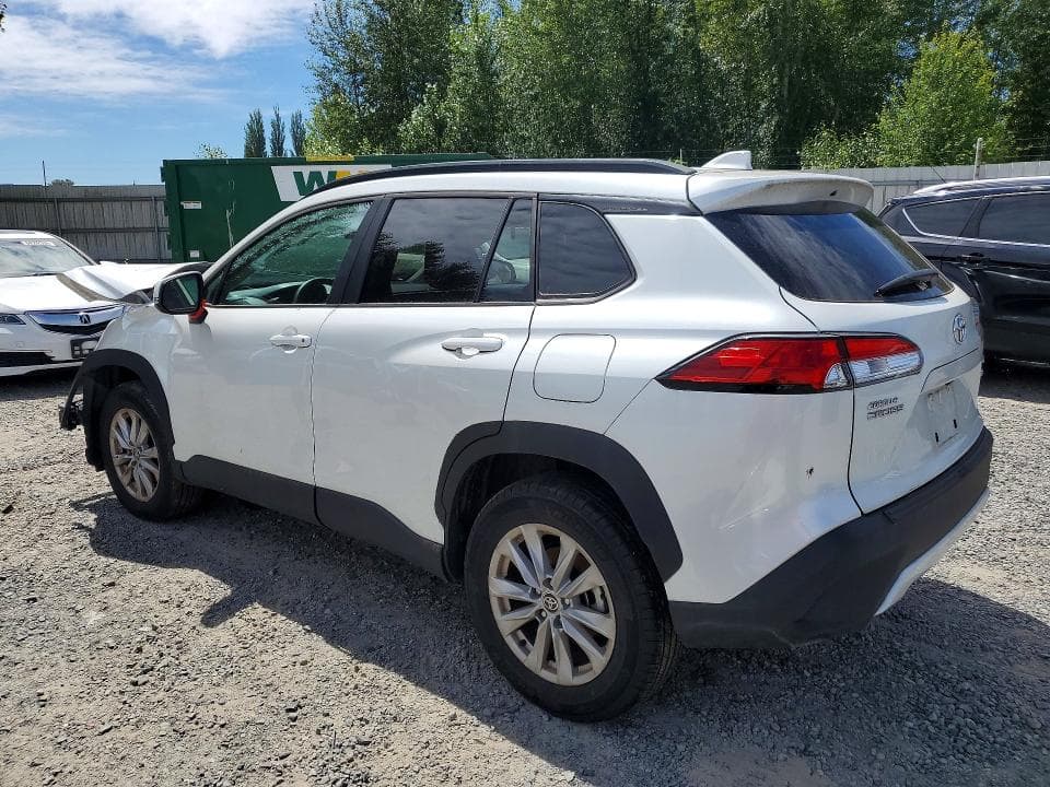 2024 TOYOTA COROLLA CROSS LE 2