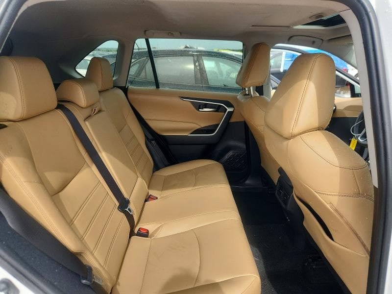 2024 TOYOTA RAV4 XLE PREMIUM 10