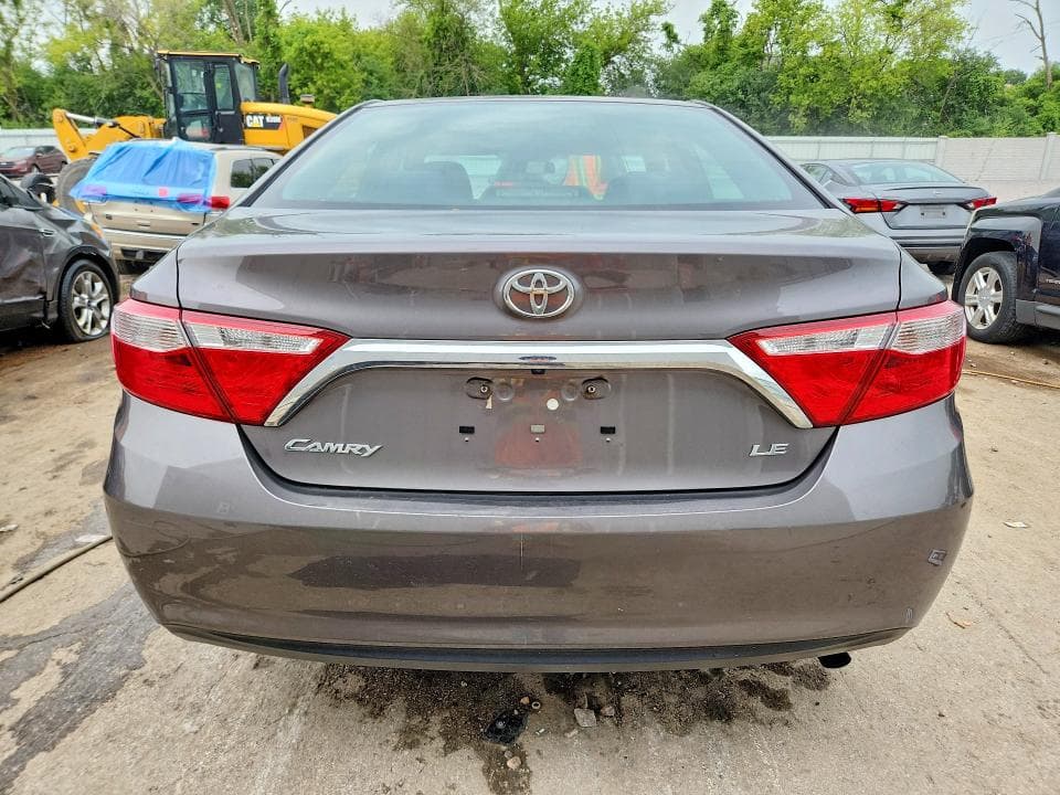 2017 TOYOTA CAMRY LE 6