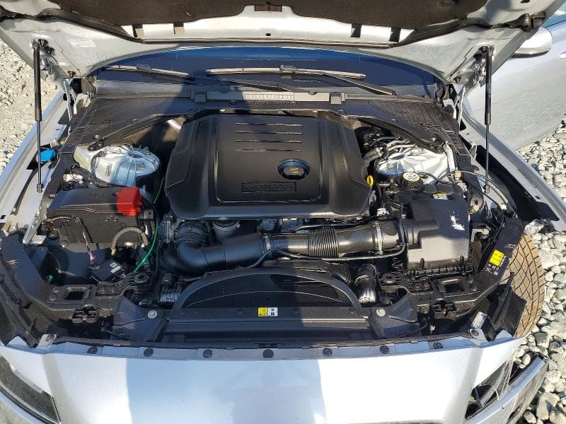 2017 JAGUAR XF PREMIUM 11