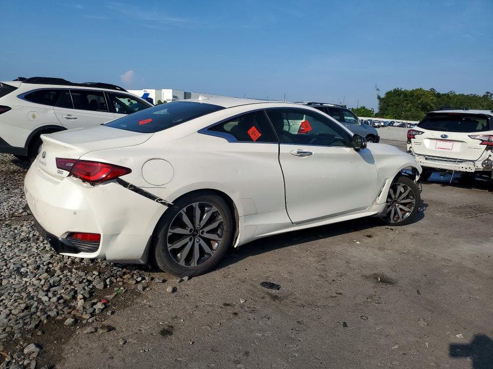 2021 INFINITI Q60 LUXE 3