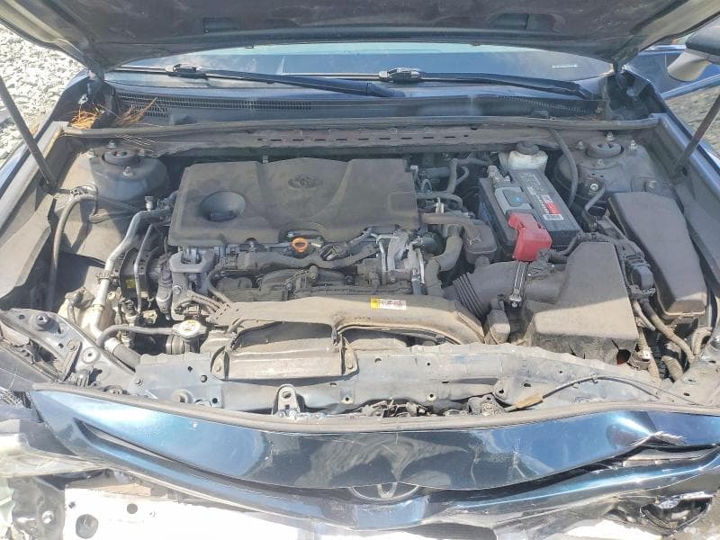 2019 TOYOTA CAMRY SE 11