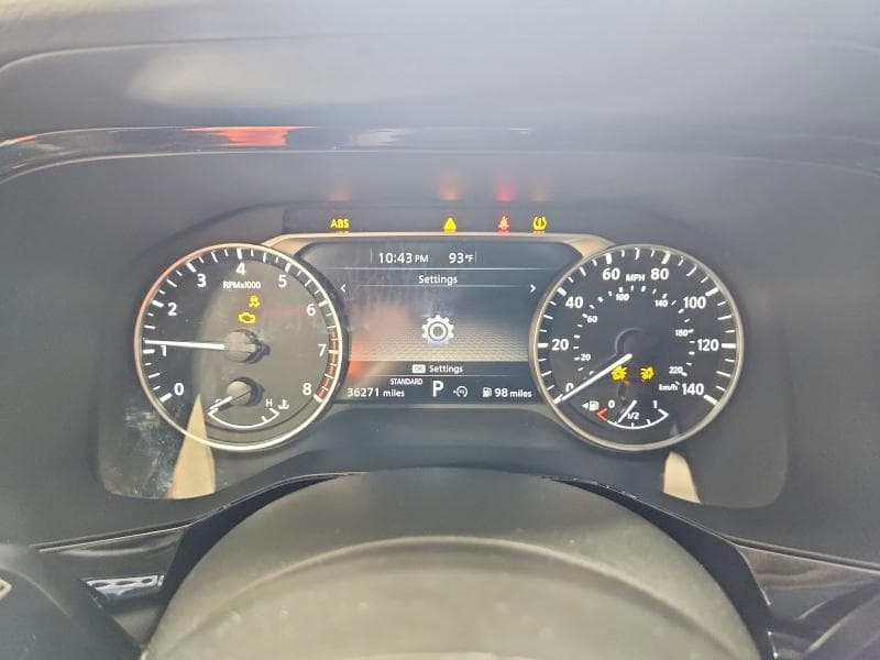 2025 NISSAN PATHFINDER SV 9