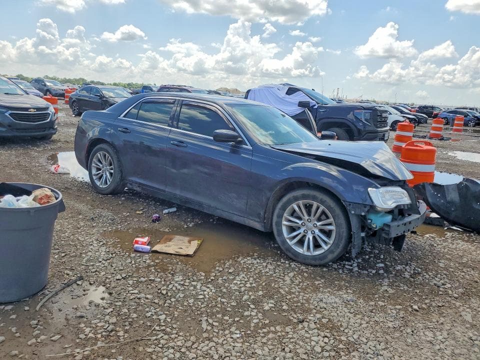 2019 CHRYSLER 300 TOURING 4