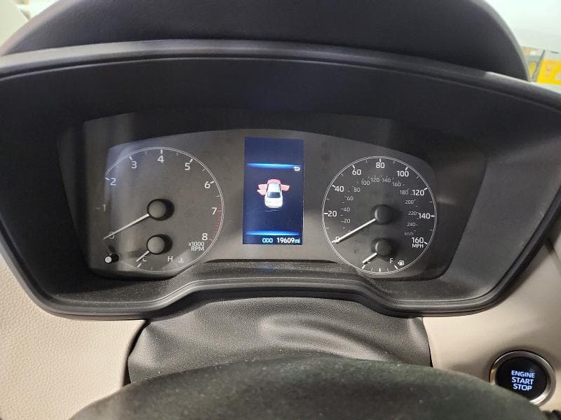 2025 TOYOTA COROLLA LE 9